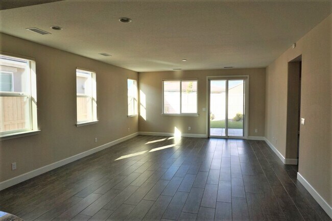 Foto del edificio - Like new in Damonte Ranch area!