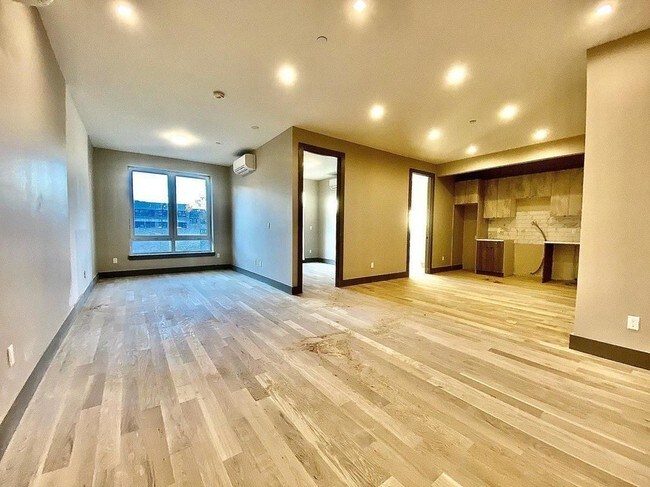 Building Photo - 209 Troy Ave