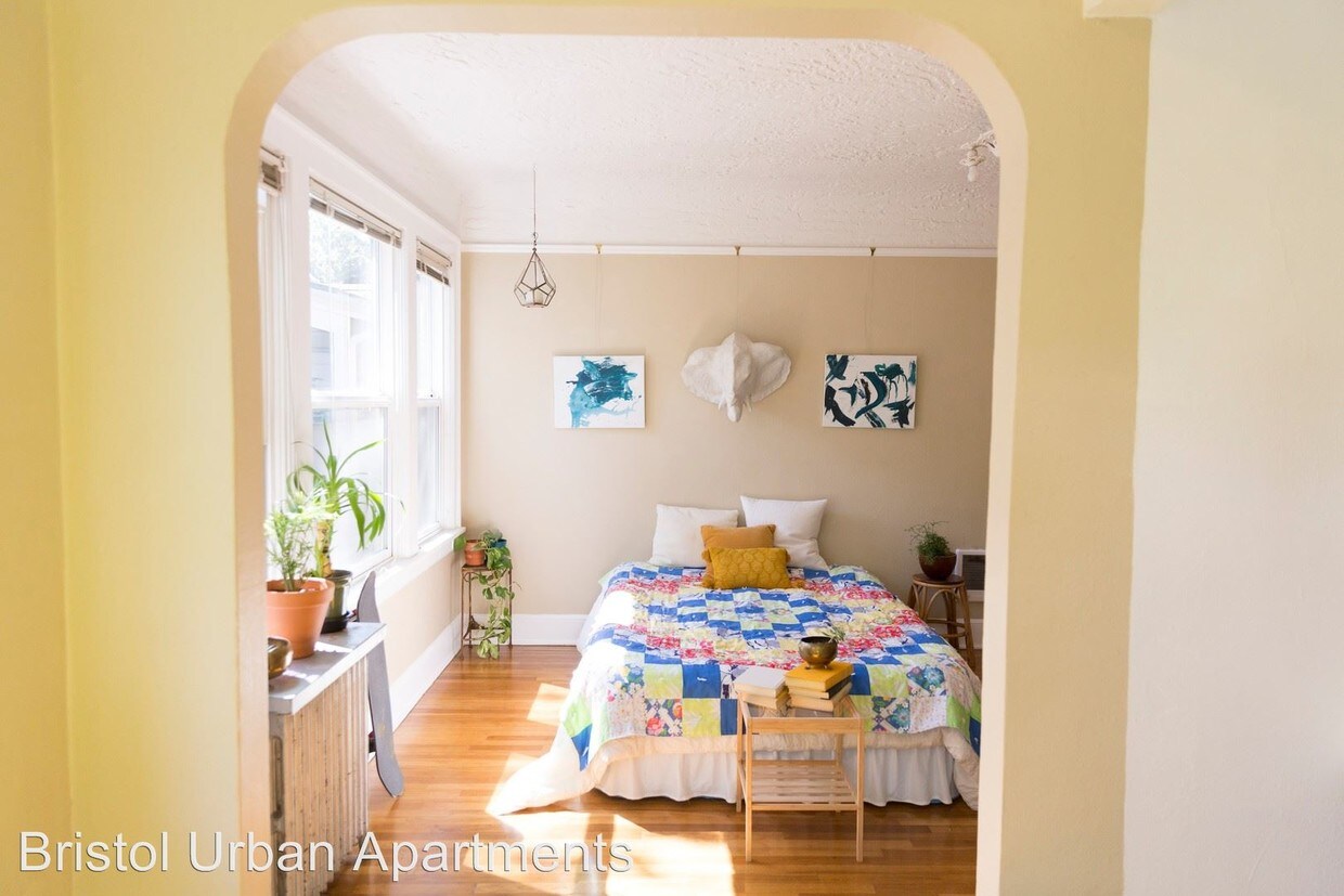 Foto principal - 2235 NW Johnson St