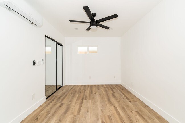 Foto del edificio - 7020 Schroll St