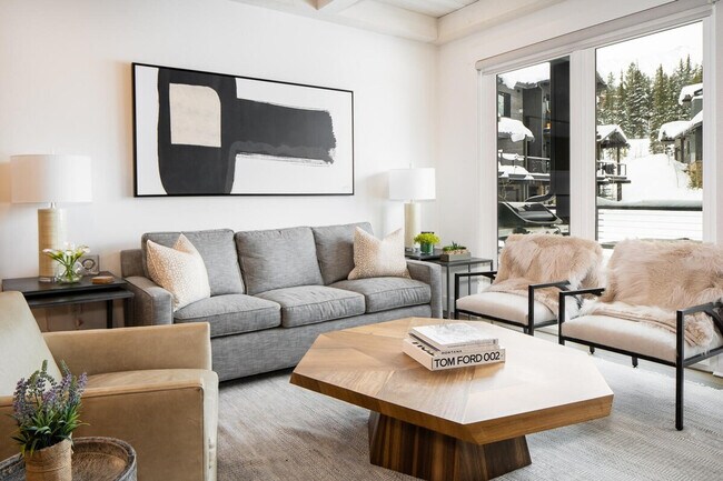 Foto del edificio - 5 Wildwood Rd W
