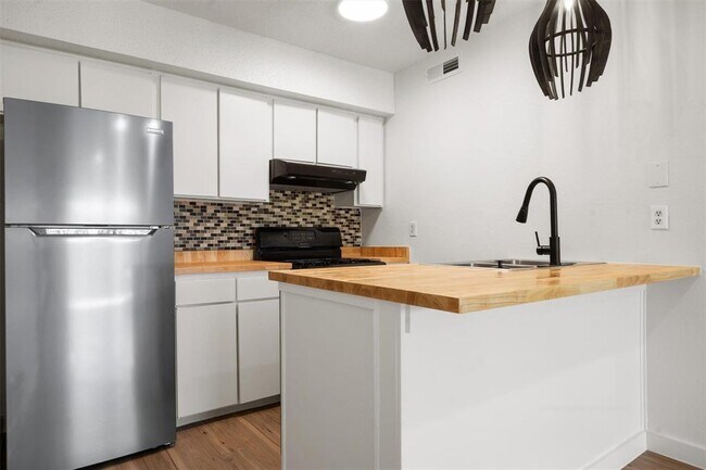 Foto del edificio - 620 S 1st St