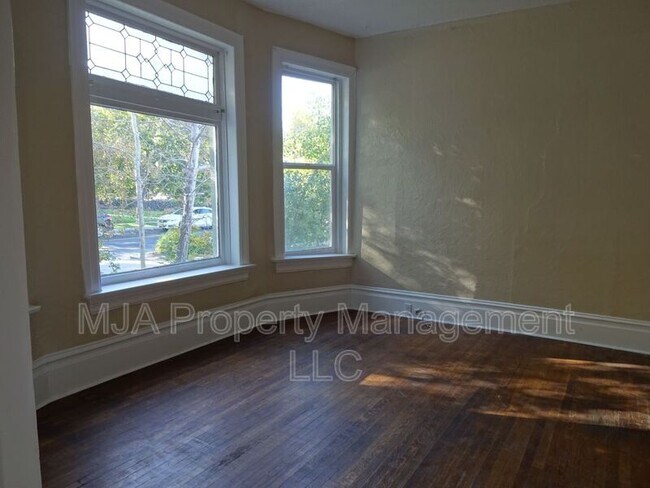Building Photo - 1631 S 500 E