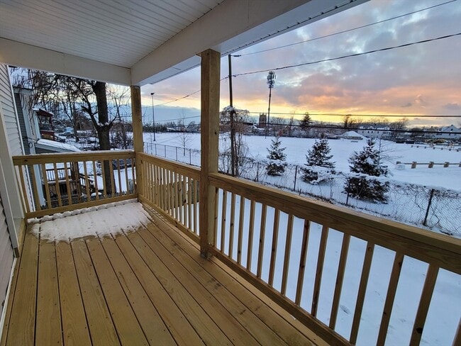 Building Photo - 166 Northampton Ave