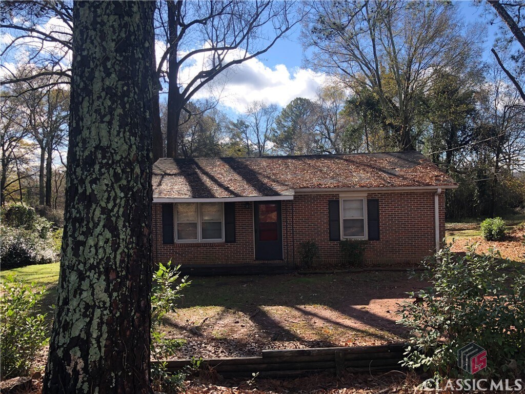 Primary Photo - 145 Appleby Dr