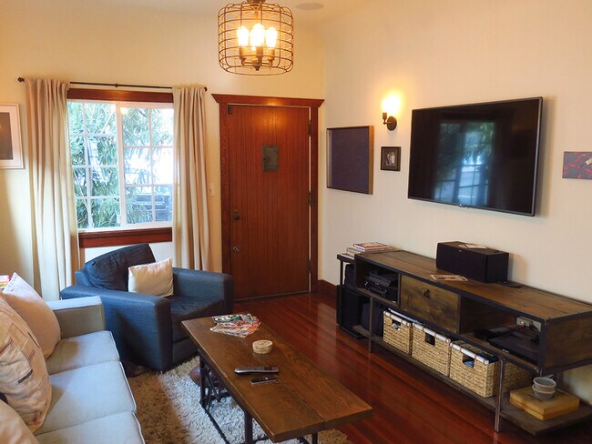 Foto del edificio - 1277 N Berendo St