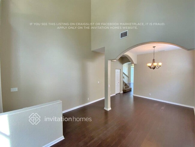 Foto del edificio - 1145 E Magnolia Cir