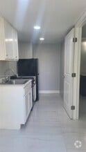 Building Photo - 6241 SW 17th St