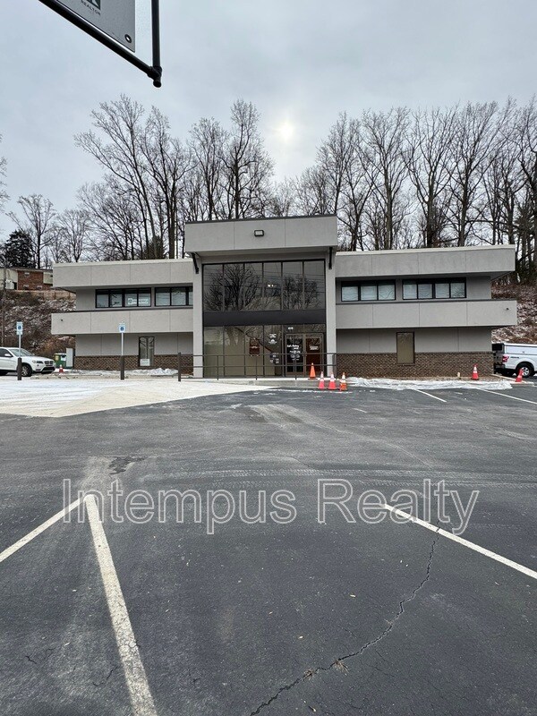 Foto del edificio - 6515 Clinton Hwy