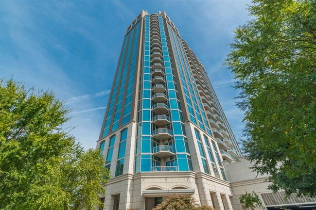 Foto del edificio - 2795 Peachtree Rd NE