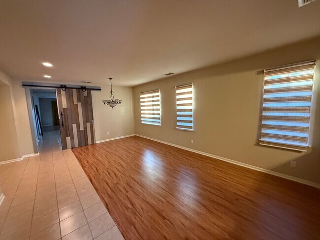 Foto del edificio - 3819 Kaweah St