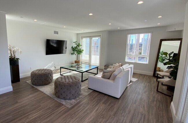 Foto del edificio - 8700 Chalmers Dr