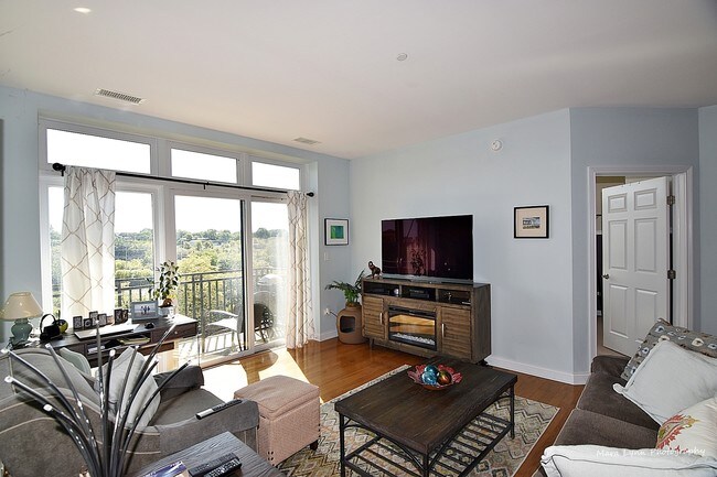 Foto del edificio - 140 S River St