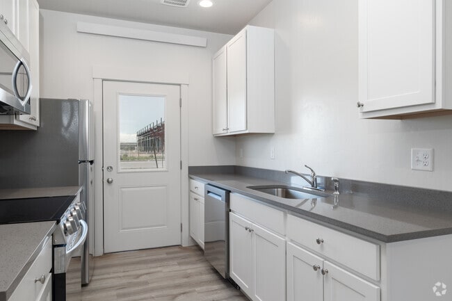 2BR, 2BA - 1,023SF - Kitchen - Idaho Falls Canyon Land