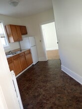 Building Photo - 12 Grove Ave Building Photo - 12 Grove Ave