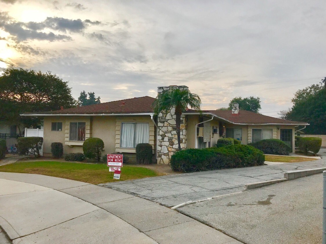 Building Photo - 511 Ridgeway Ln