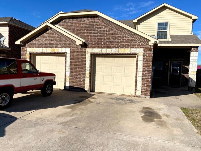 Building Photo - 904-906 Parkplace Ridge