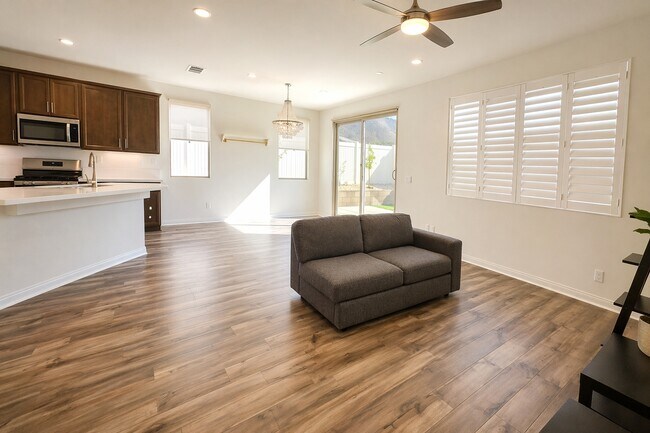 Building Photo - 8167 Elissa Dr