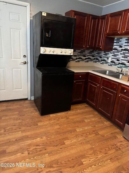 Foto del edificio - 1138 E 19th St