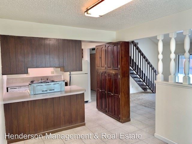 Building Photo - 320 25th Ave Ct