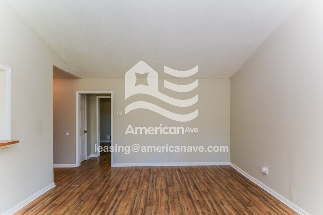 Foto del edificio - 6997 Candlewood Dr