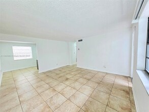 Building Photo - 3770 SW 59th Ave