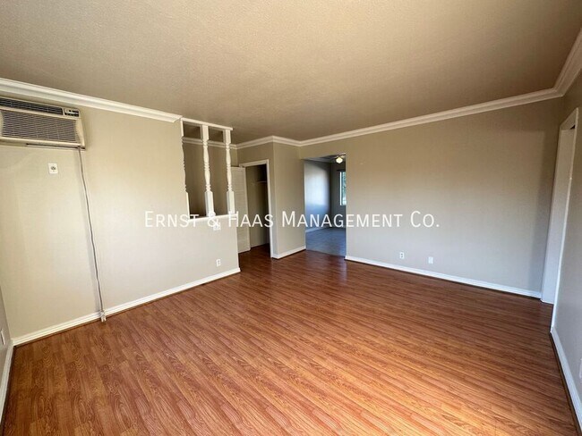 Foto del edificio - 5464 Lime Ave