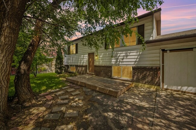 Foto del edificio - 1551 Chadwick Dr