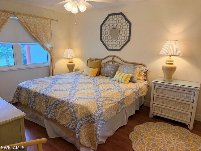 Foto del edificio - 1700 Pine Valley Dr