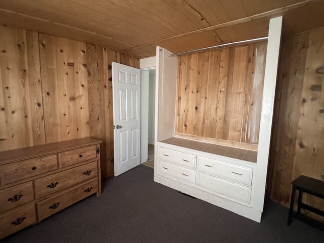 Building Photo - 1565 Ray's Rd