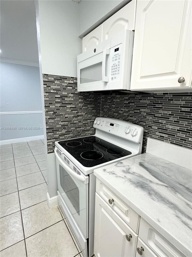 Foto del edificio - 9405 SW 76th St