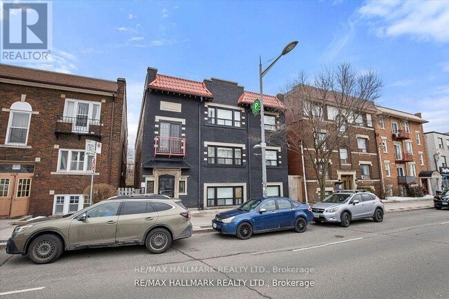 Building Photo - 595 St Clair Ave W