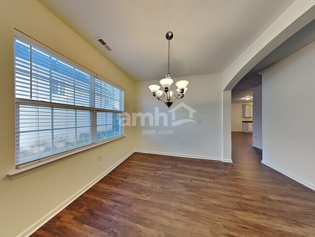Building Photo - 2316 Silver Run Dr