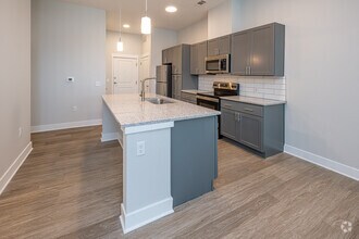 2BR, 2BA - 951SF - Kitchen - Bend on Bluebonnet