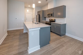 2BR, 2BA - 951SF - Kitchen - Bend on Bluebonnet