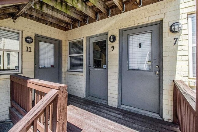 Photo - 561 Formwalt St SW Townhome