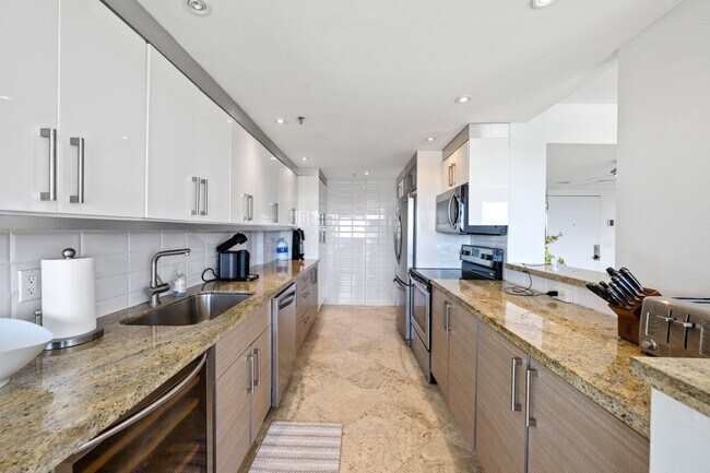 Foto del edificio - 899 Jeffery St