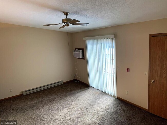 Foto del edificio - 2204 Hanley Rd