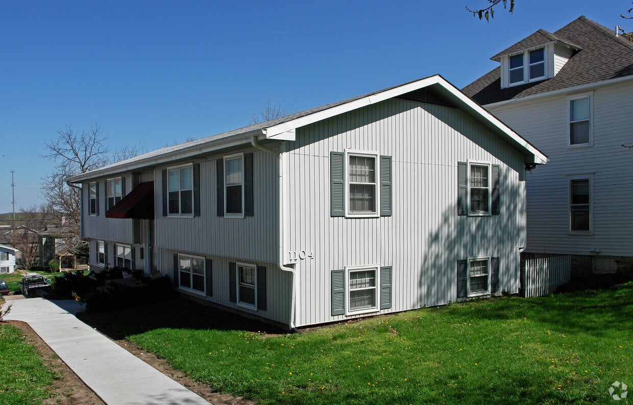 10021004 Ohio St, Lawrence, KS 66044 Apartments in Lawrence, KS