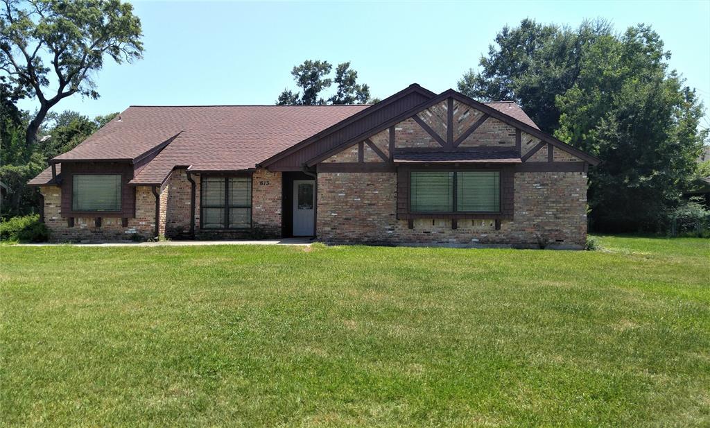 Primary Photo - 613 Baywood Dr