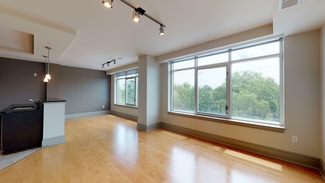 Floor to ceiling windows - The Point at Falls Church