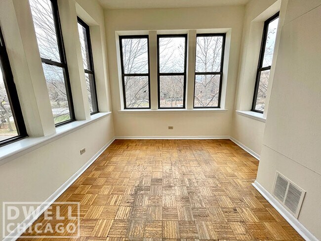 Building Photo - 2323 N Kedzie Blvd