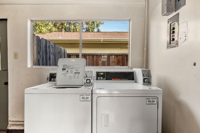 Foto del edificio - New Apartment with Premium Features, Seren...