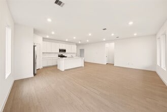 Building Photo - 16314 Texas Flatland Wy