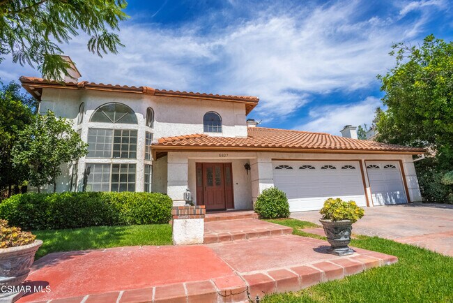 Foto del edificio - 5627 Middle Crest Dr