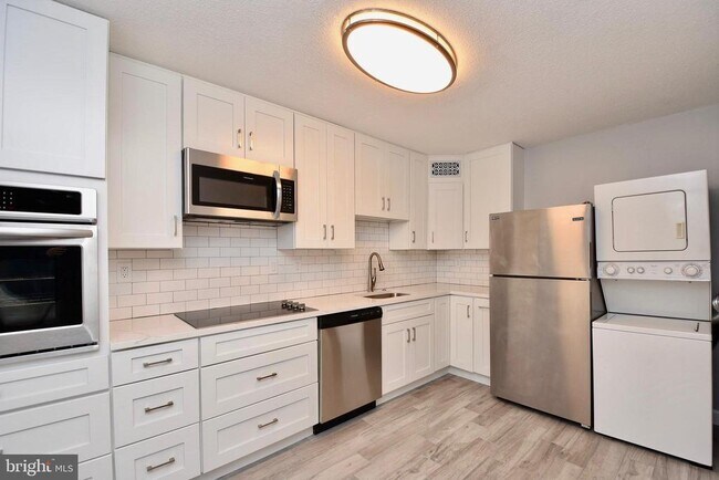 Foto del edificio - 307 Yoakum Pkwy