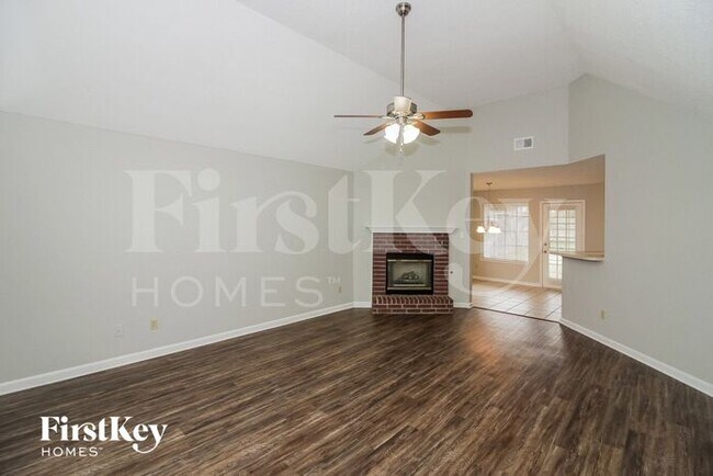 Building Photo - 6935 Naples Dr