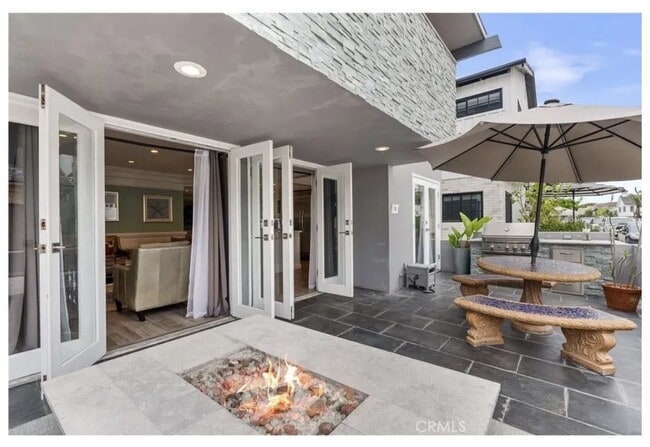 Building Photo - 1317 W Bay Ave