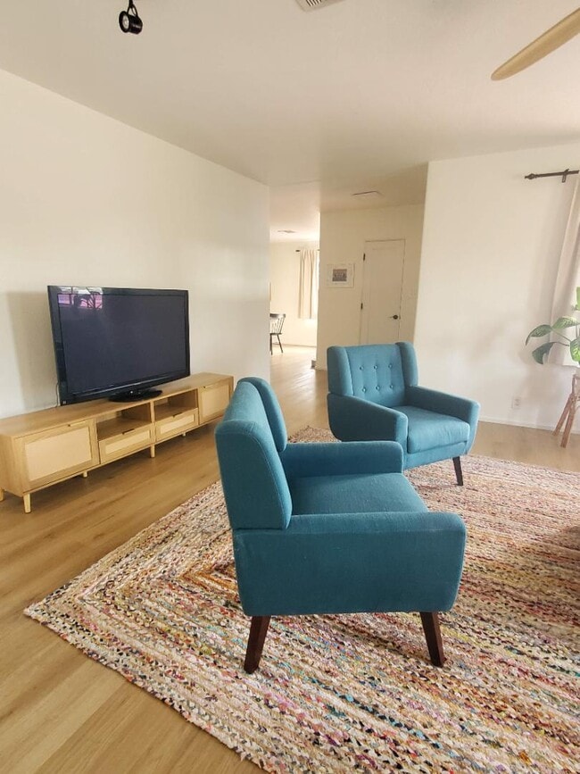 Photo - 1520 W Encanto Blvd Apartment
