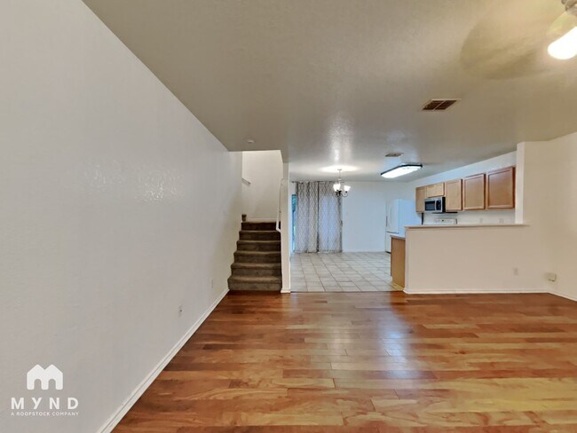 Foto del edificio - 4523 Rothberger Way
